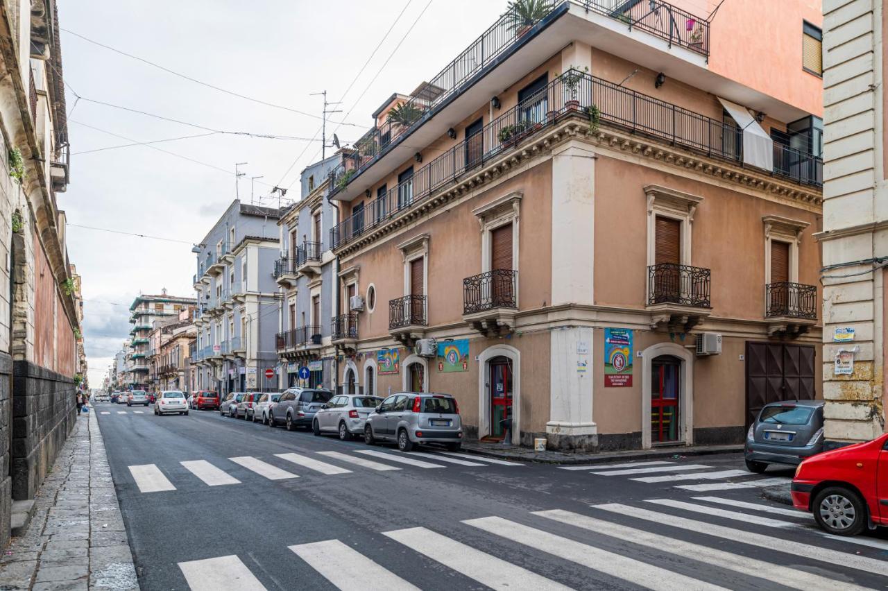 Catania Central And Comfy Apartments ภายนอก รูปภาพ