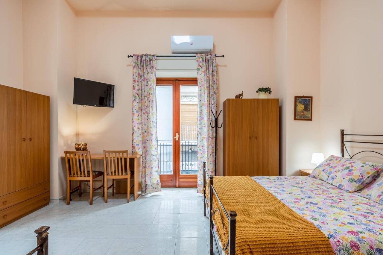Catania Central And Comfy Apartments ภายนอก รูปภาพ