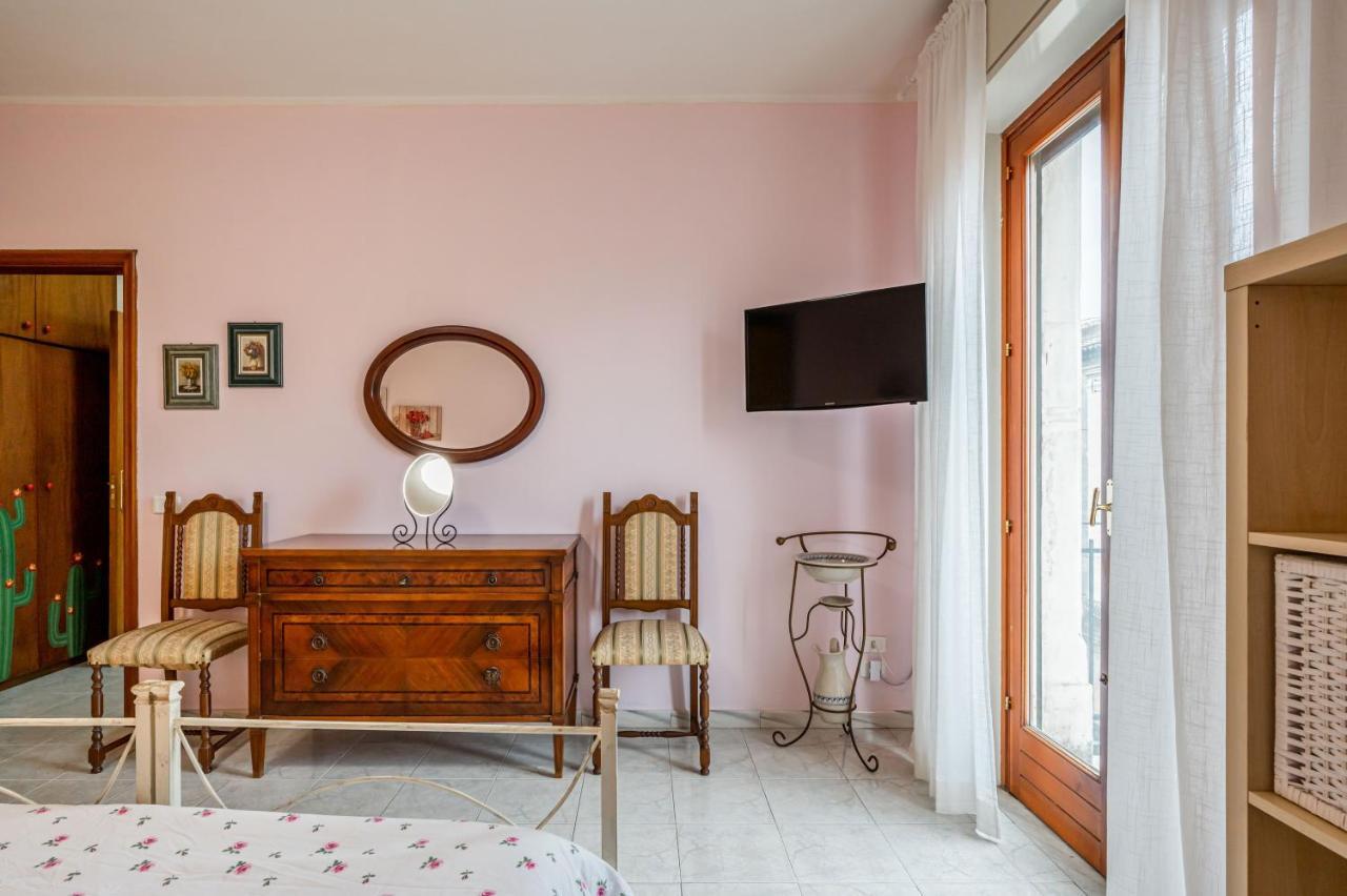 Catania Central And Comfy Apartments ภายนอก รูปภาพ