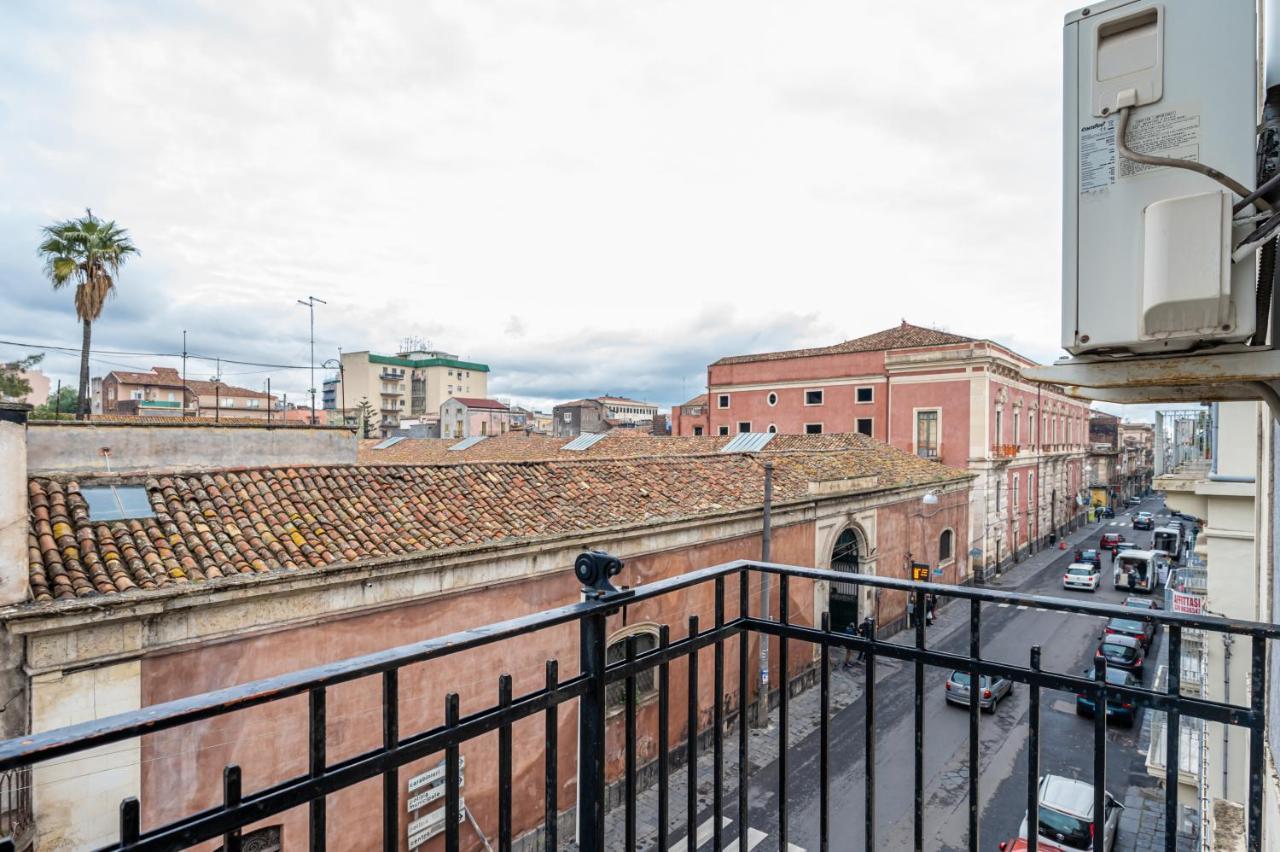 Catania Central And Comfy Apartments ภายนอก รูปภาพ