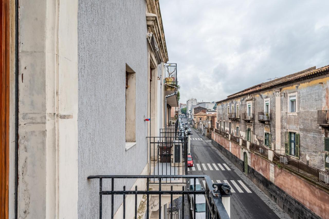 Catania Central And Comfy Apartments ภายนอก รูปภาพ
